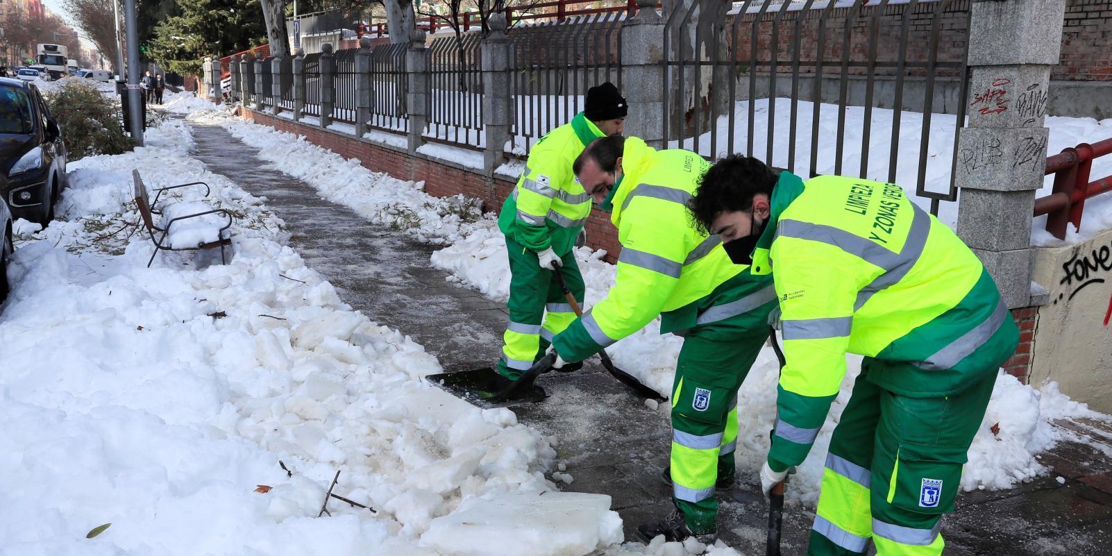Despejadas de nieve el 23% de las calles de la ciudad de Madrid