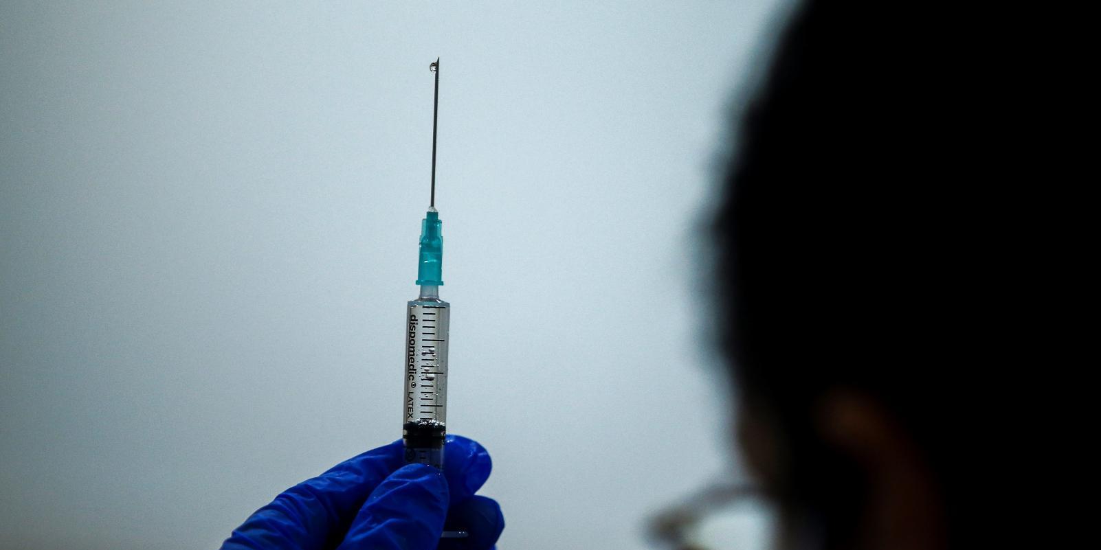 Los profesionales del Samur ya han empezado a vacunarse contra el coronavirus