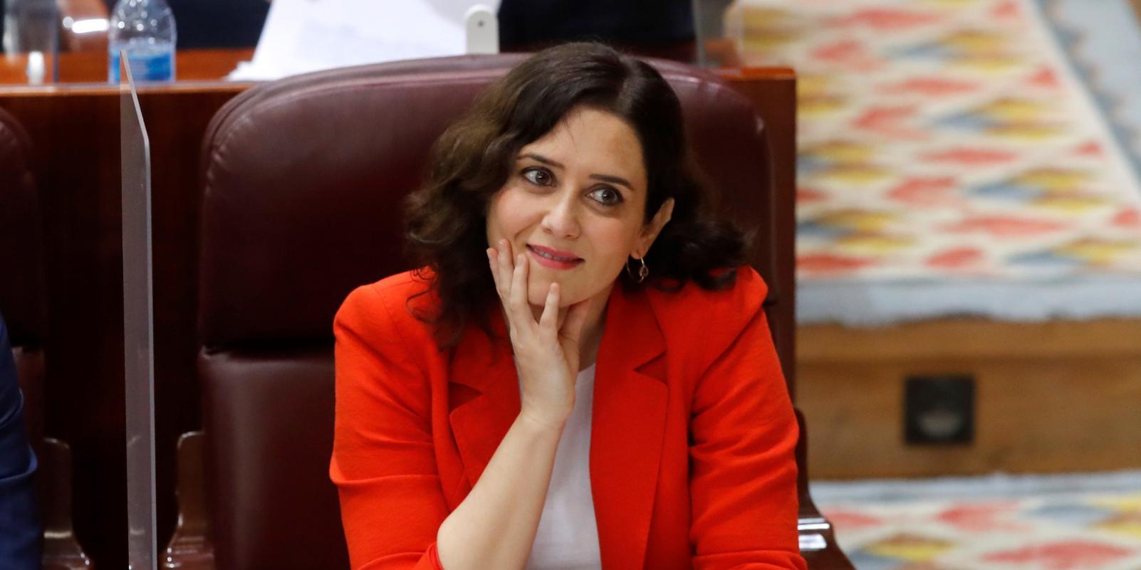 Díaz Ayuso acusa a la izquierda de arruinar lo público y de crear redes clientelares