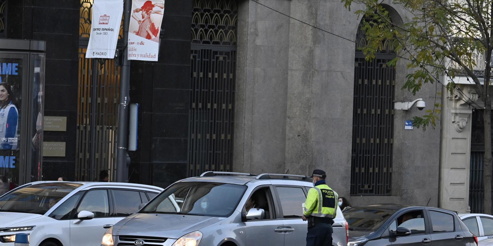 Más de 1.200 multas y 53 detenidos en Madrid por incumplir medidas sanitarias este fin de semana