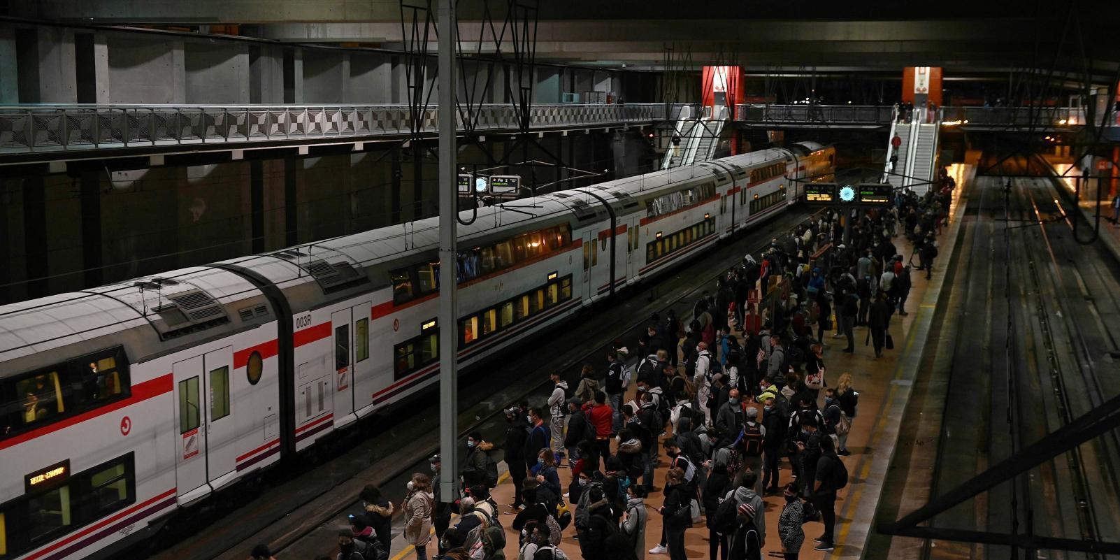 Sanidad hará test de antígenos a los trabajadores de las grandes estaciones de tren