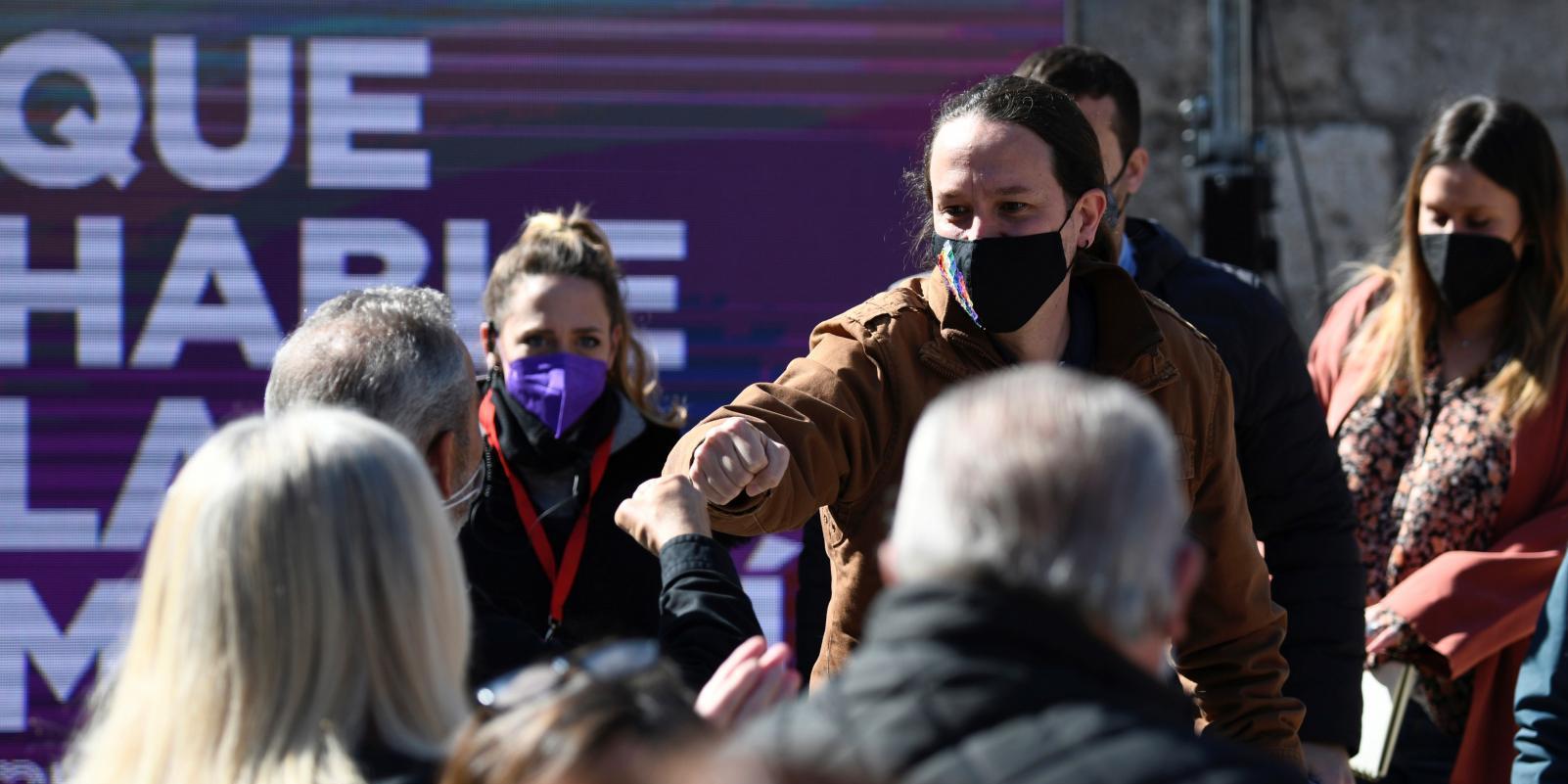 Iglesias llama a la "gente que no insulta" a dar la vuelta a "la corrupción"