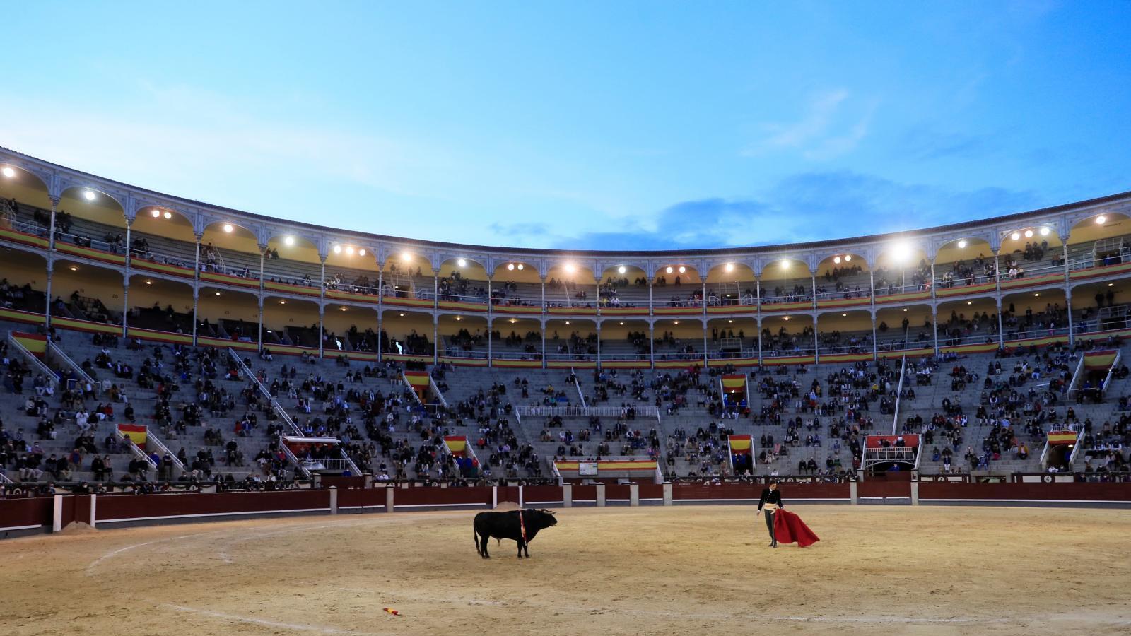 El toreo vuelve a latir en Las Ventas con una tarde triunfal y muy emotiva