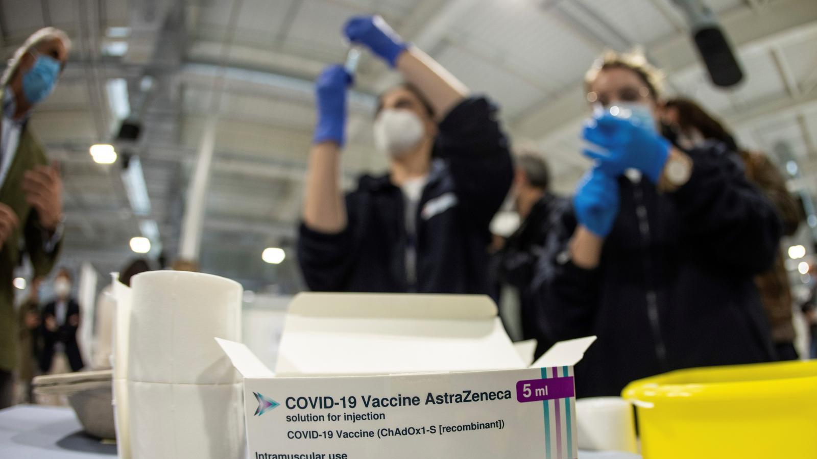 Madrid pondrá las segundas dosis de AstraZeneca si Sanidad no decide al respecto