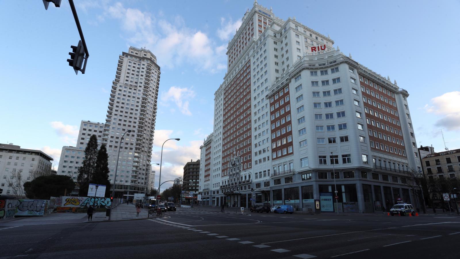 Inditex ocupará el 65% del edificio España con tiendas de Zara y Stradivarius