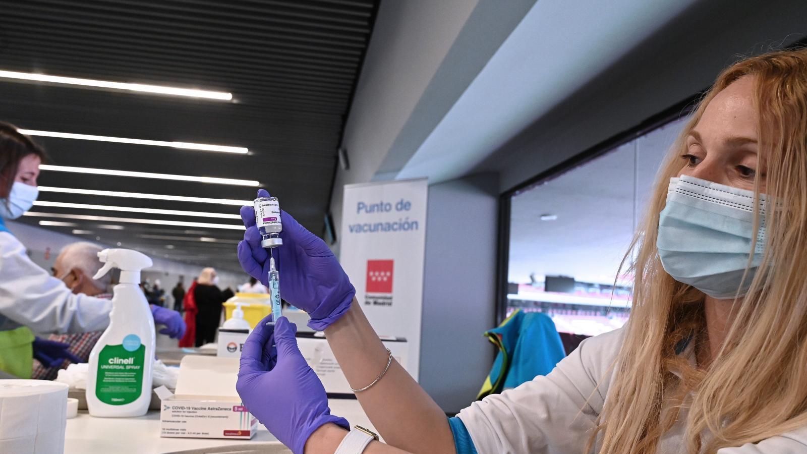 Madrid espera vacunar al grupo de 40 a 49 años desde final de próxima semana