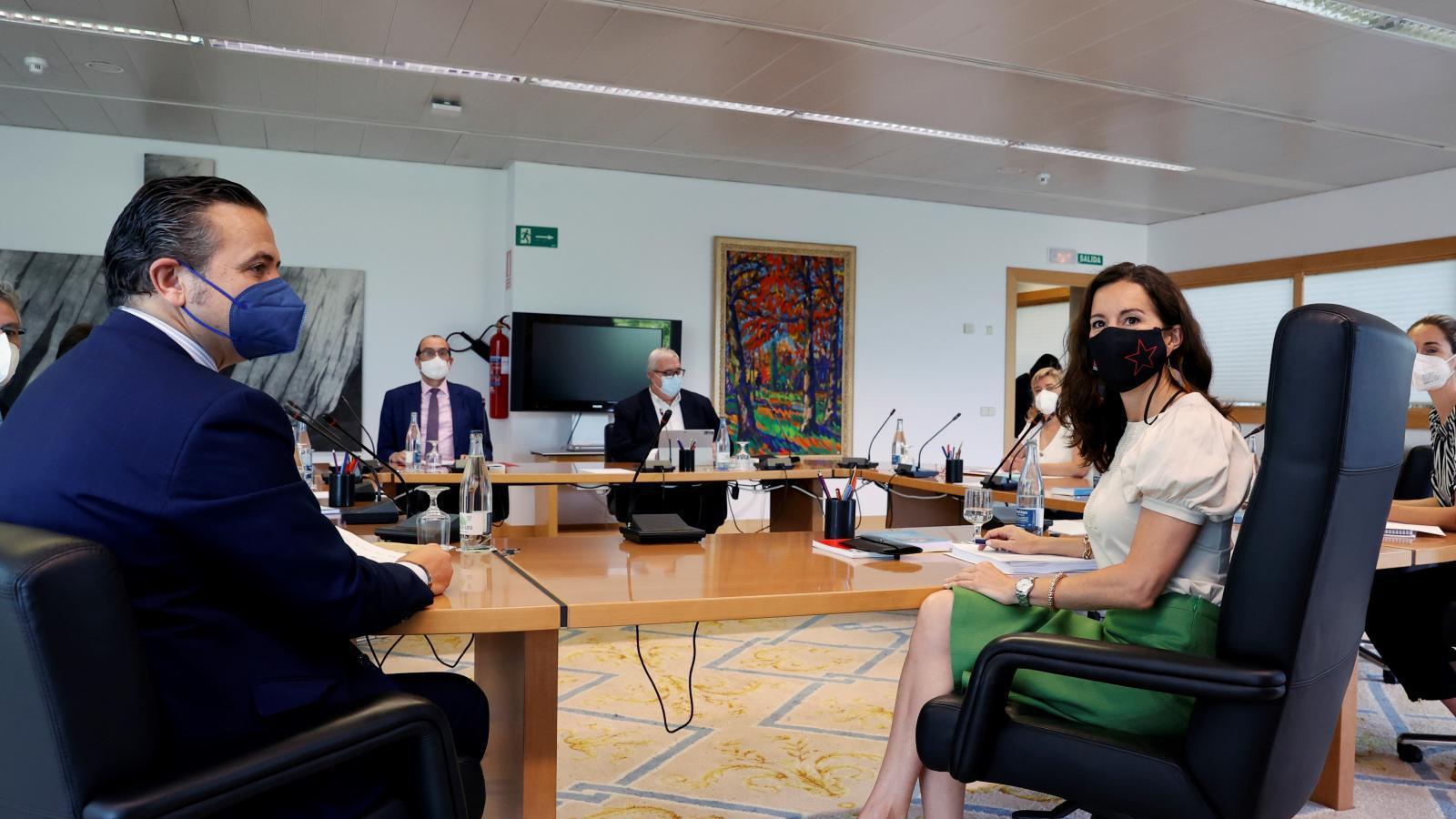 La Mesa de la Asamblea da el visto bueno a crear una comisión sobre Barajas