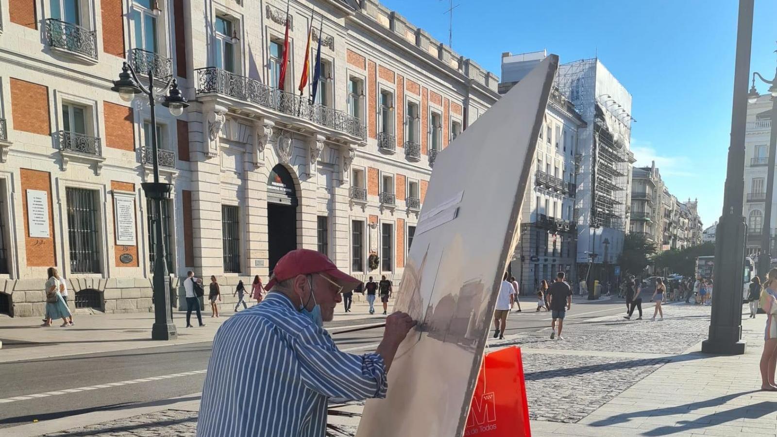Antonio López vuelve a pintar en la Puerta del Sol