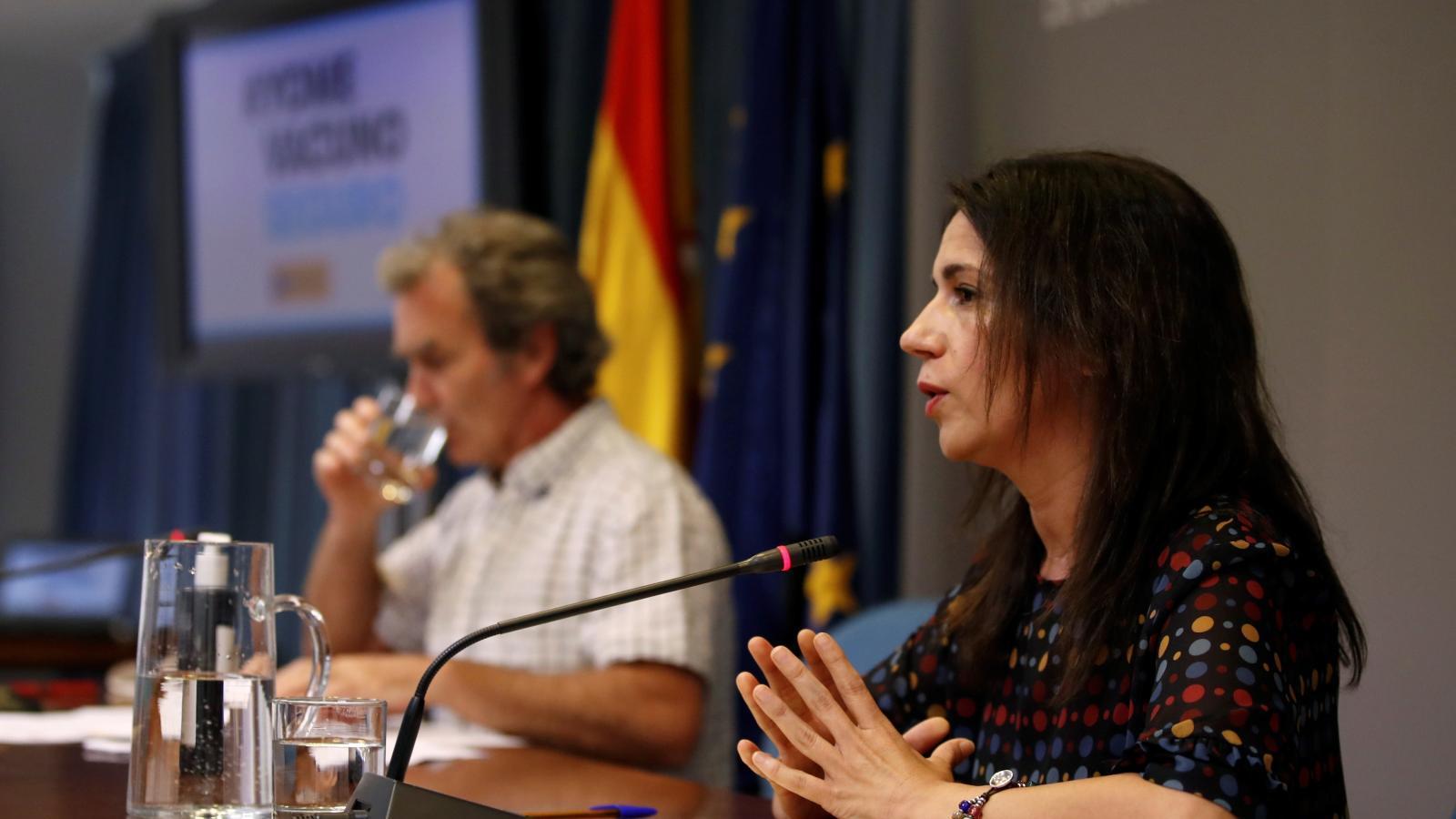 El incesante aumento de contagios acelera la vacunación de los jóvenes