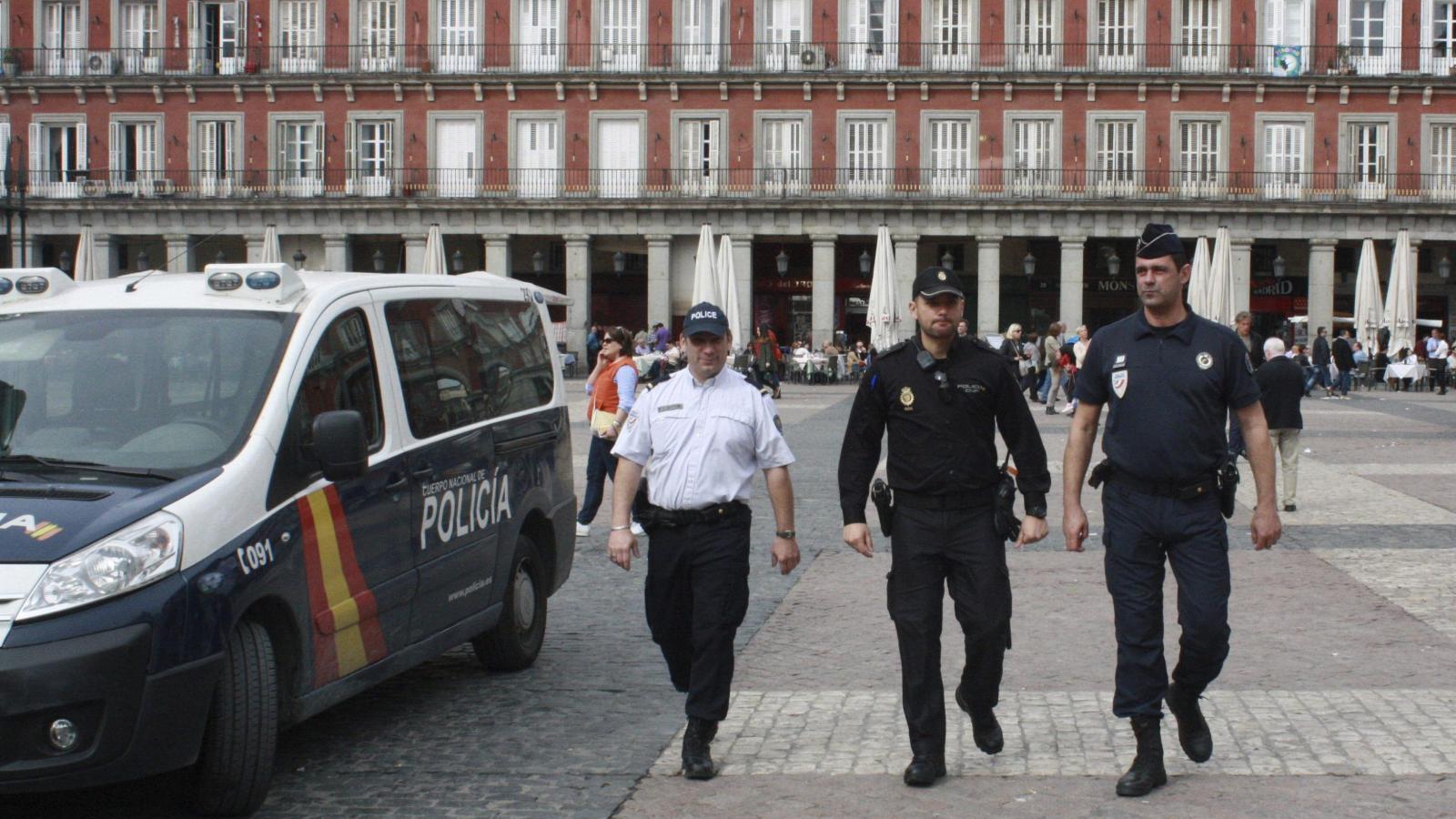 Patrullas policiales conjuntas de España, Francia e Italia atendrán a los turistas en Madrid