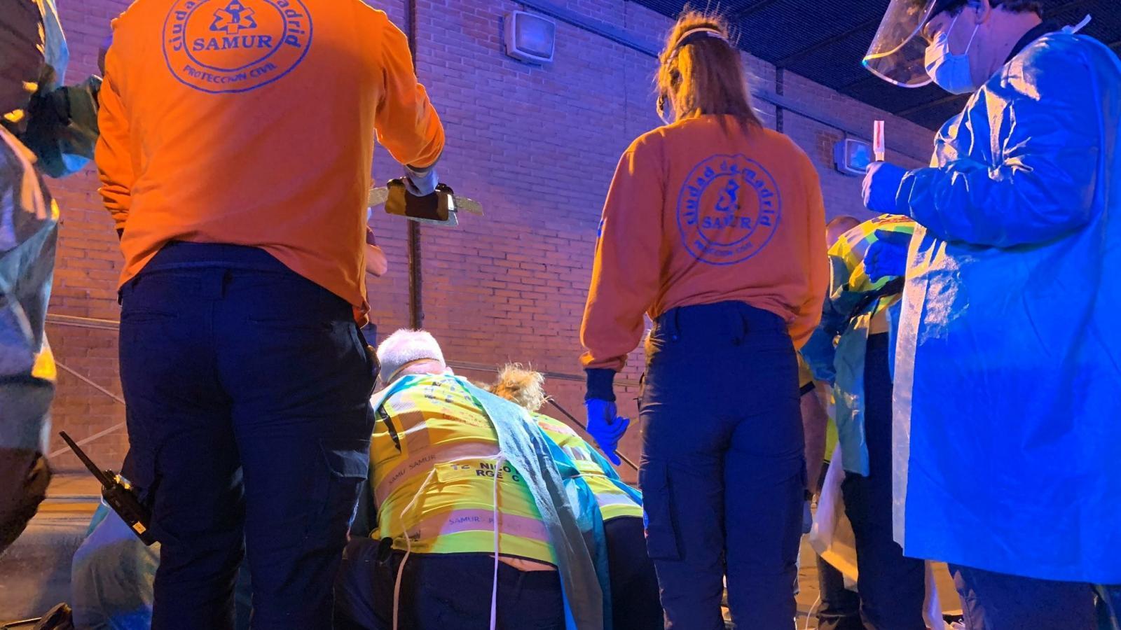 Muere un joven de 18 años con al menos cuatro puñaladas en un túnel de Retiro