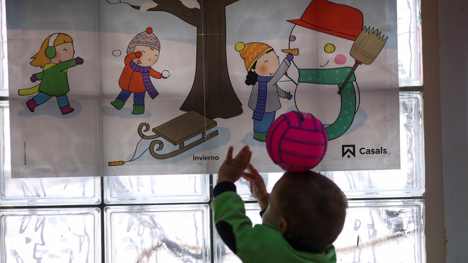 Madrid publica la lista de becas para la escolarización de niños de 0-3 años en centros privados