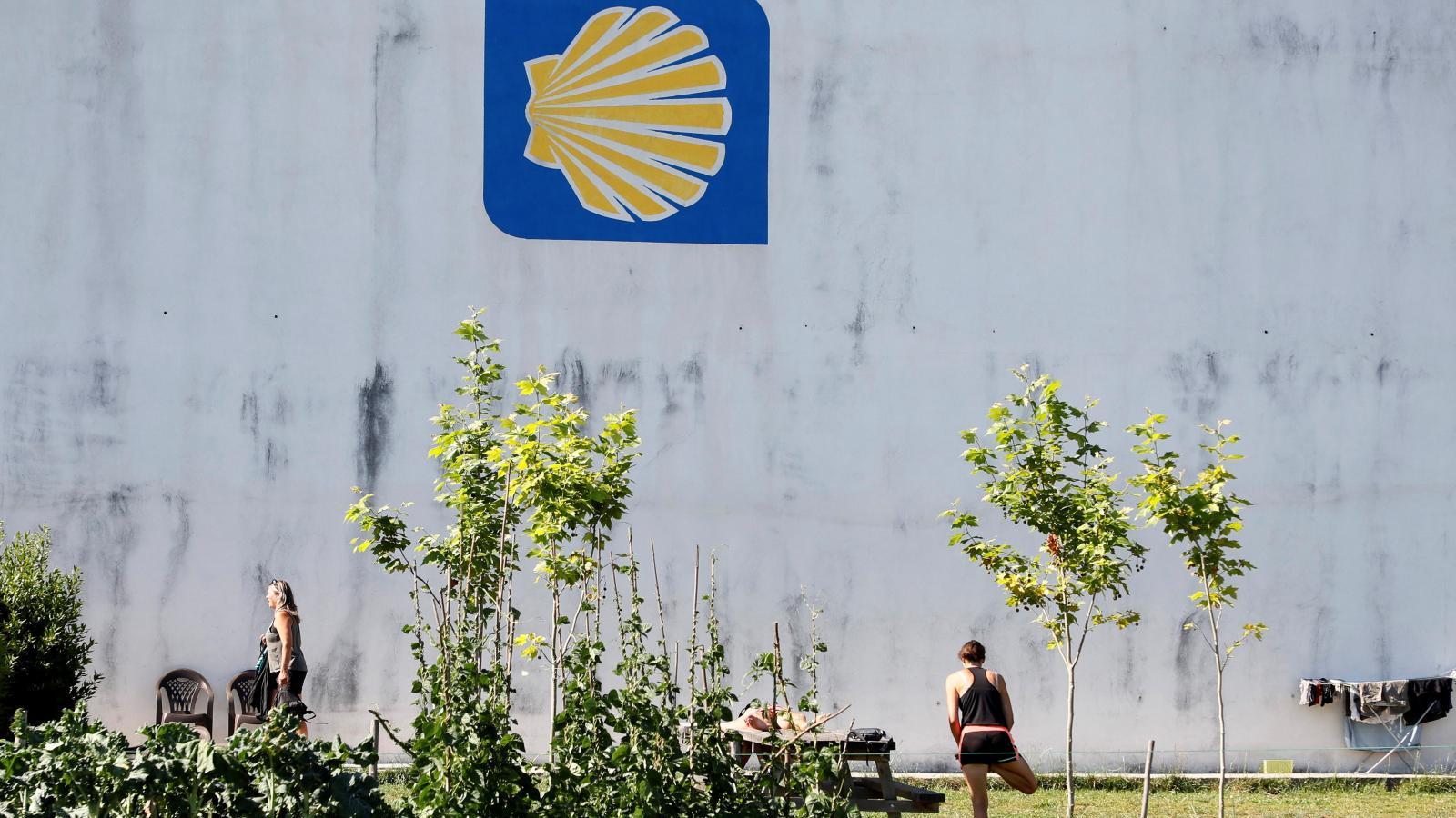 Medio centenar de peregrinos de Alcalá de Henares forzados a abandonar el Camino de Santiago por dos positivos en coronavirus