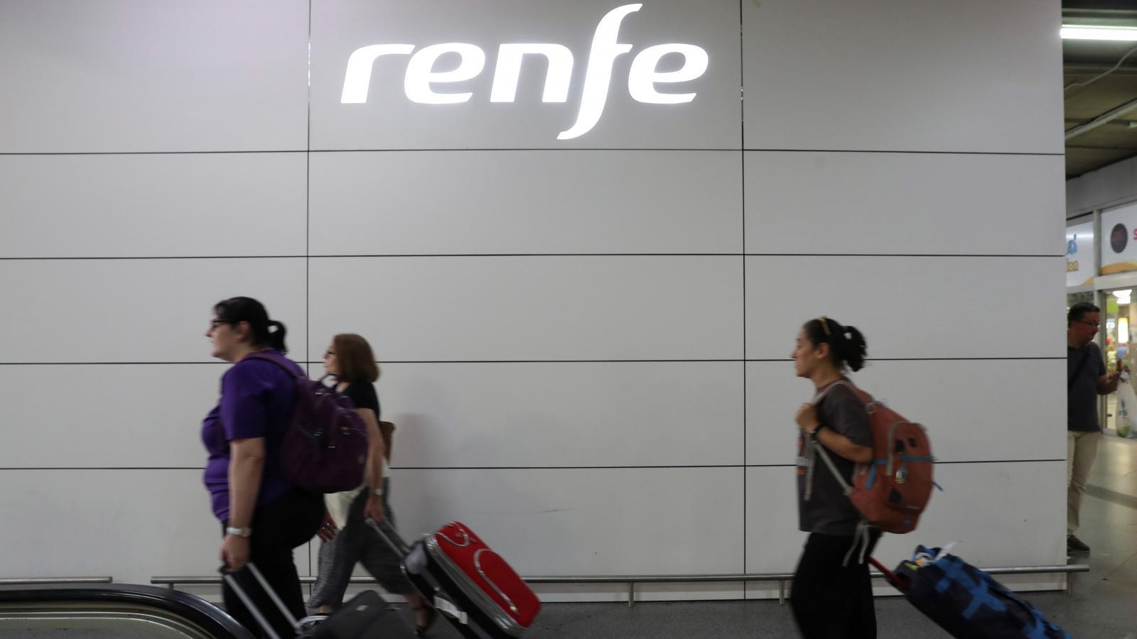 Los maquinistas estudian ir a la huelga si Renfe no repone los trenes suprimidos