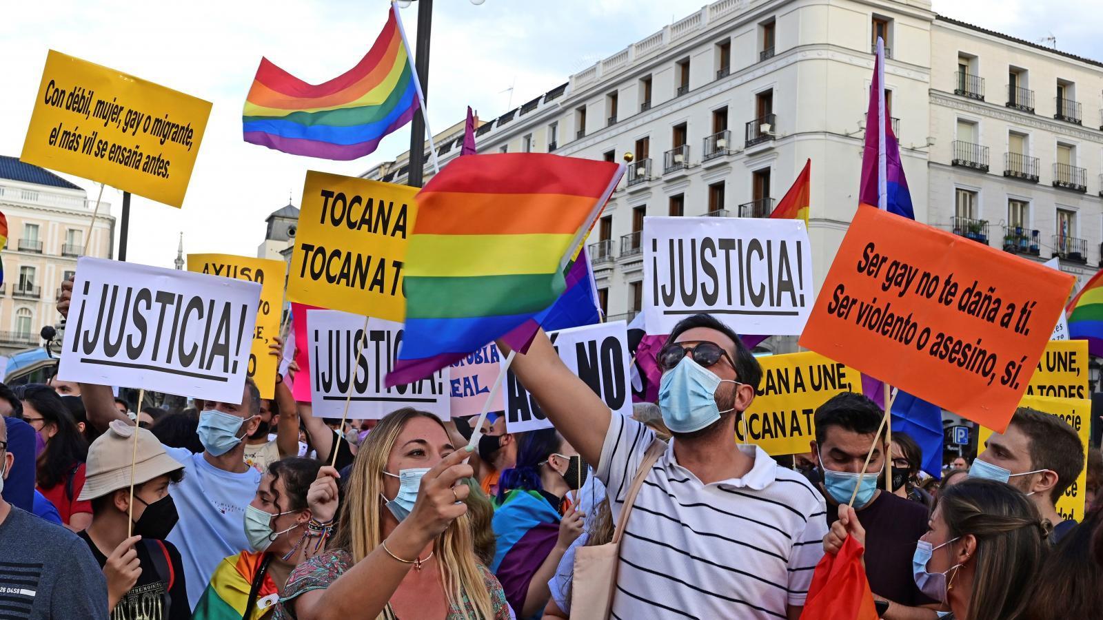 Piden en Madrid que se cumpla la ley contra la LGTBIfobia