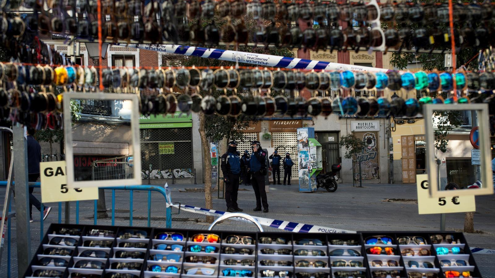 El Ayuntamiento de Madrid ve "imposible" colocar todos los puestos del Rastro con la norma actual