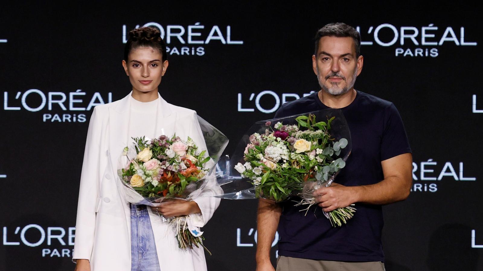 Moda y belleza se aúnan en la exposición "Porque el planeta lo vale"