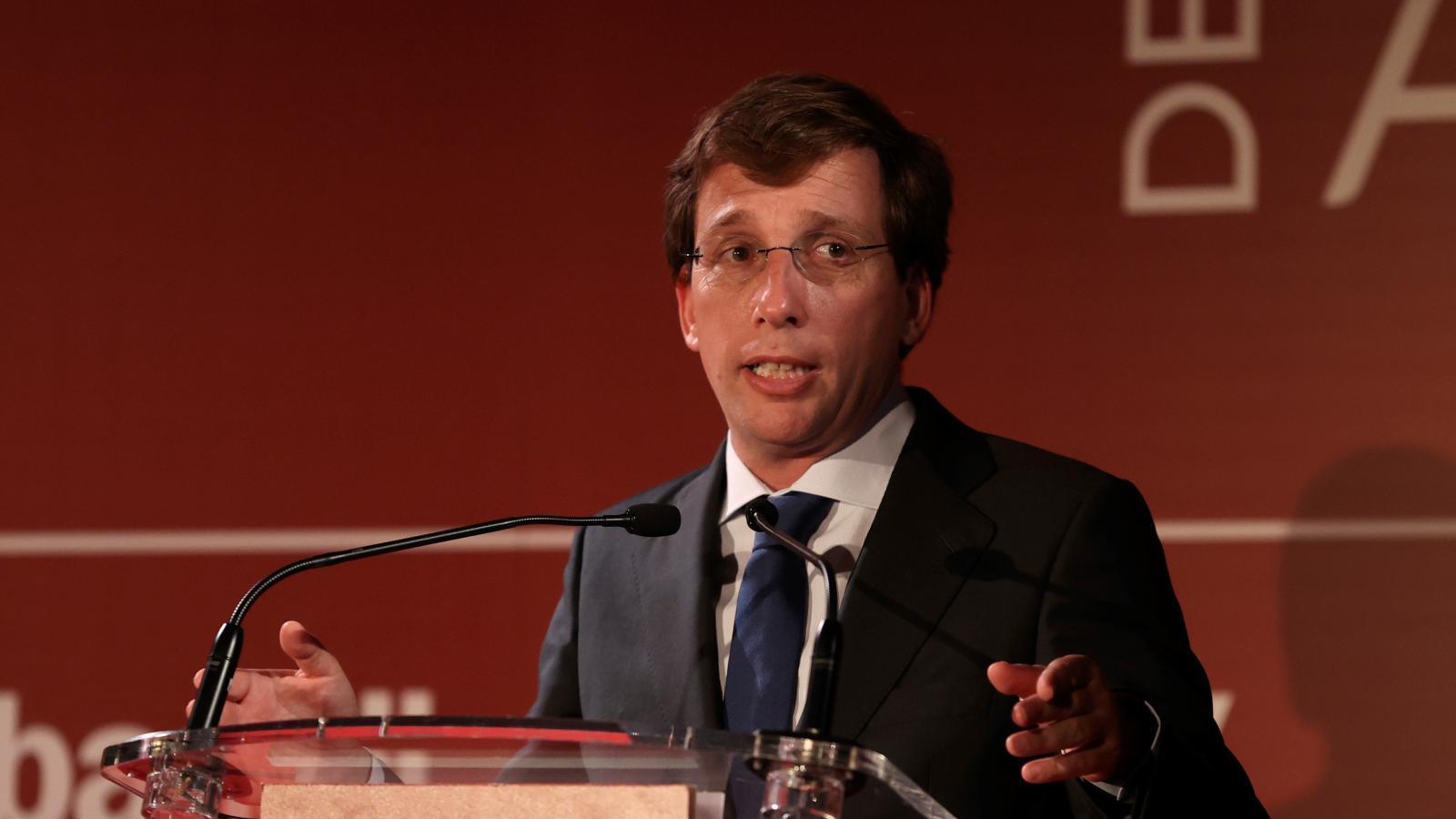 Martínez-Almeida apela a la unidad y destaca su sintonía política y personal con Ayuso