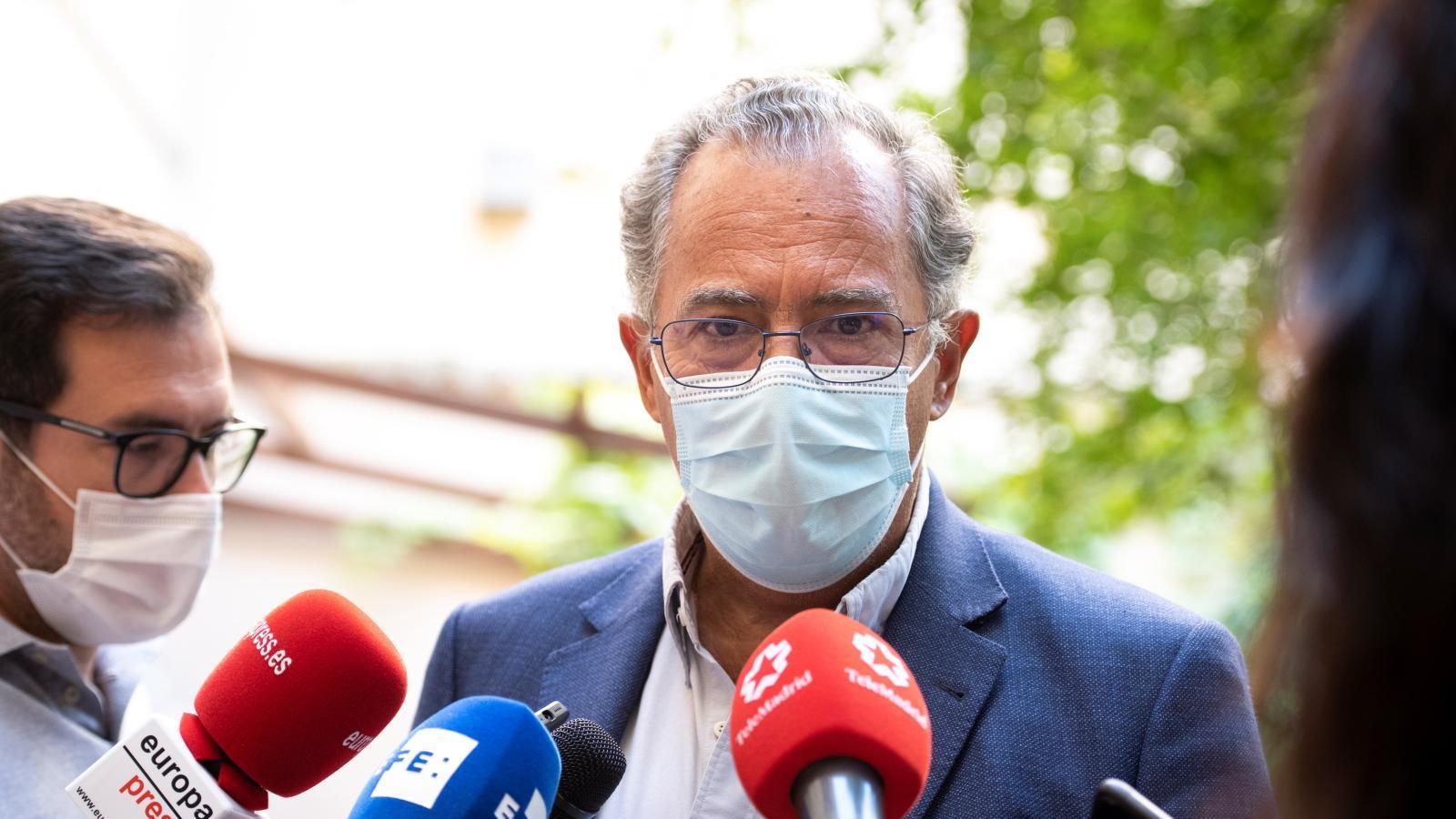 Ossorio denuncia que el Gobierno de Sánchez "pretende regalar los títulos de Secundaria"