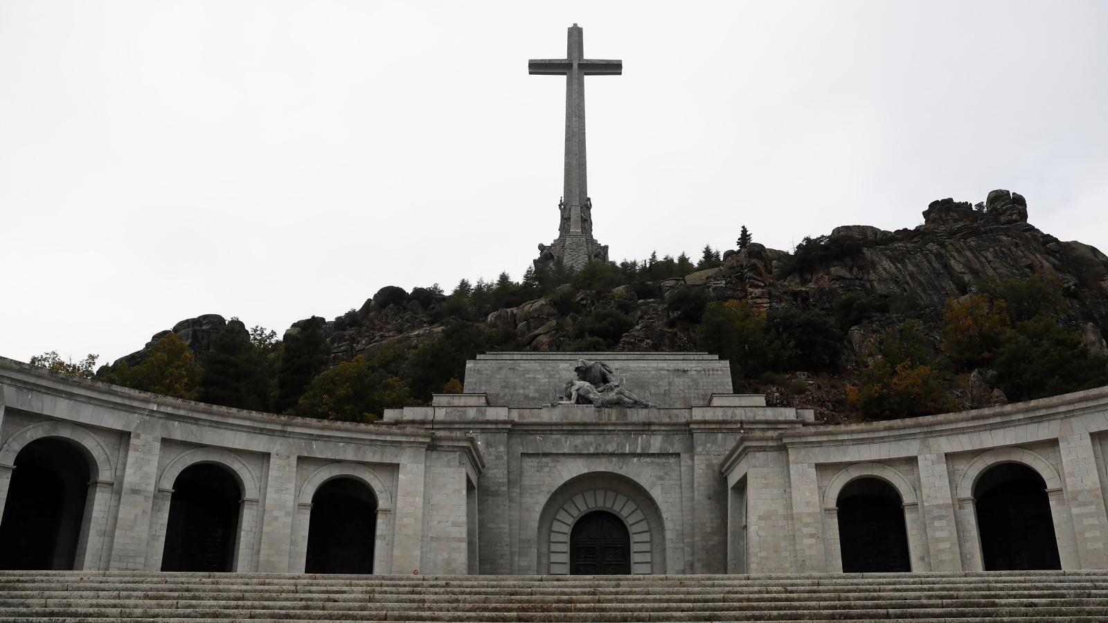 PSOE y Podemos quieren que el Valle de los Caídos pase a llamarse Valle de Cuelgamuros