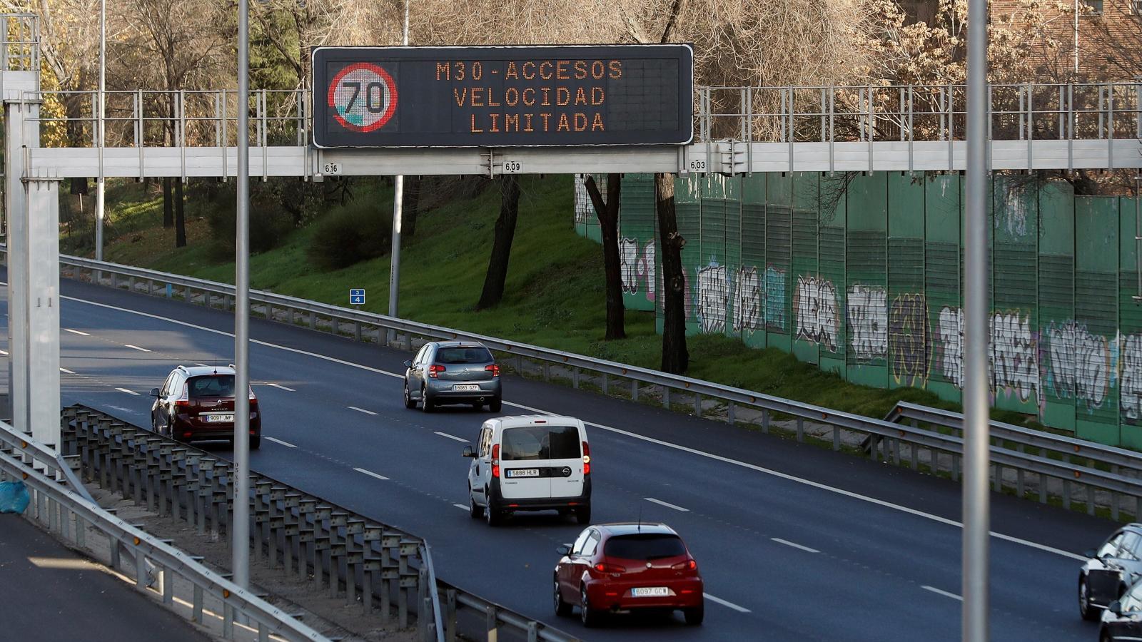 Madrid límita a 70 km/hora la velocidad en la M-30 y accesos por la polución
