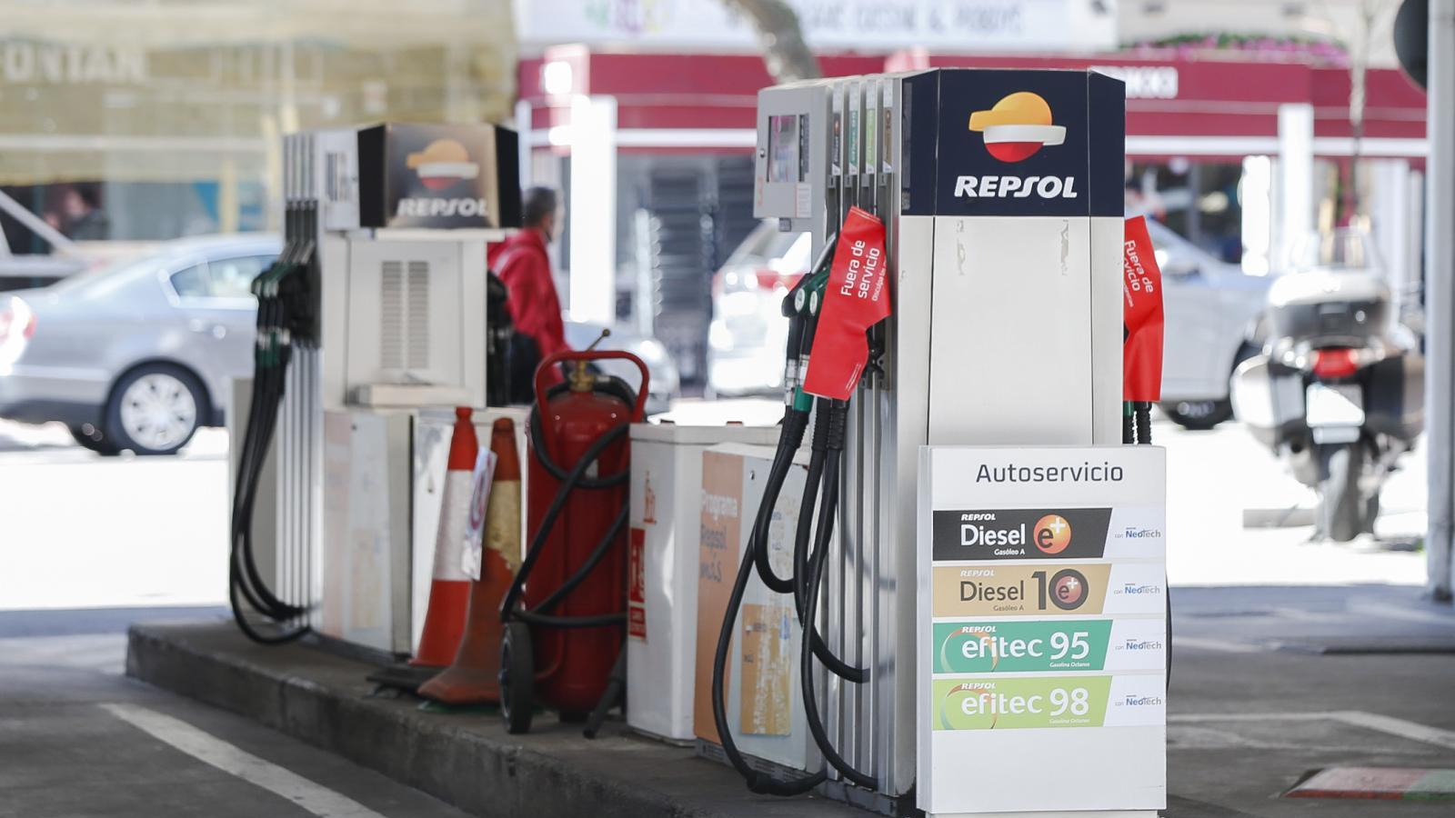 Las autonomías reciben casi 10.000 millones por el impuesto de hidrocarburos