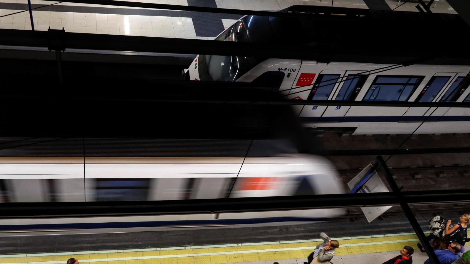 Metro de Madrid reduce un 10% sus trenes por la subida en la factura de la luz