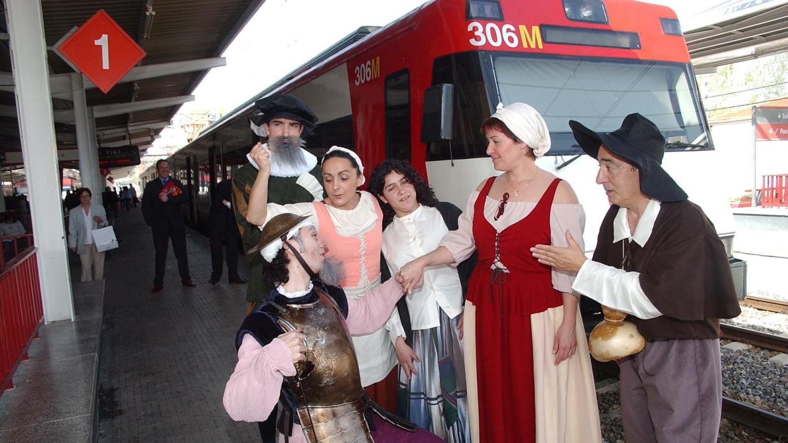 El Tren de Cervantes vuelve con sus turistas a Alcalá de Henares
