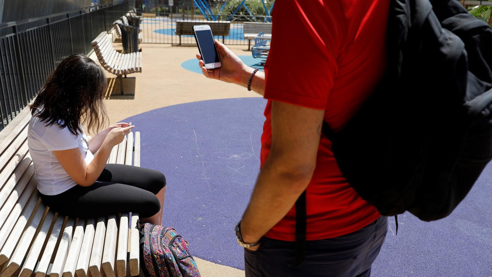Uno de cada tres adolescentes hace un uso problemático y adictivo del móvil