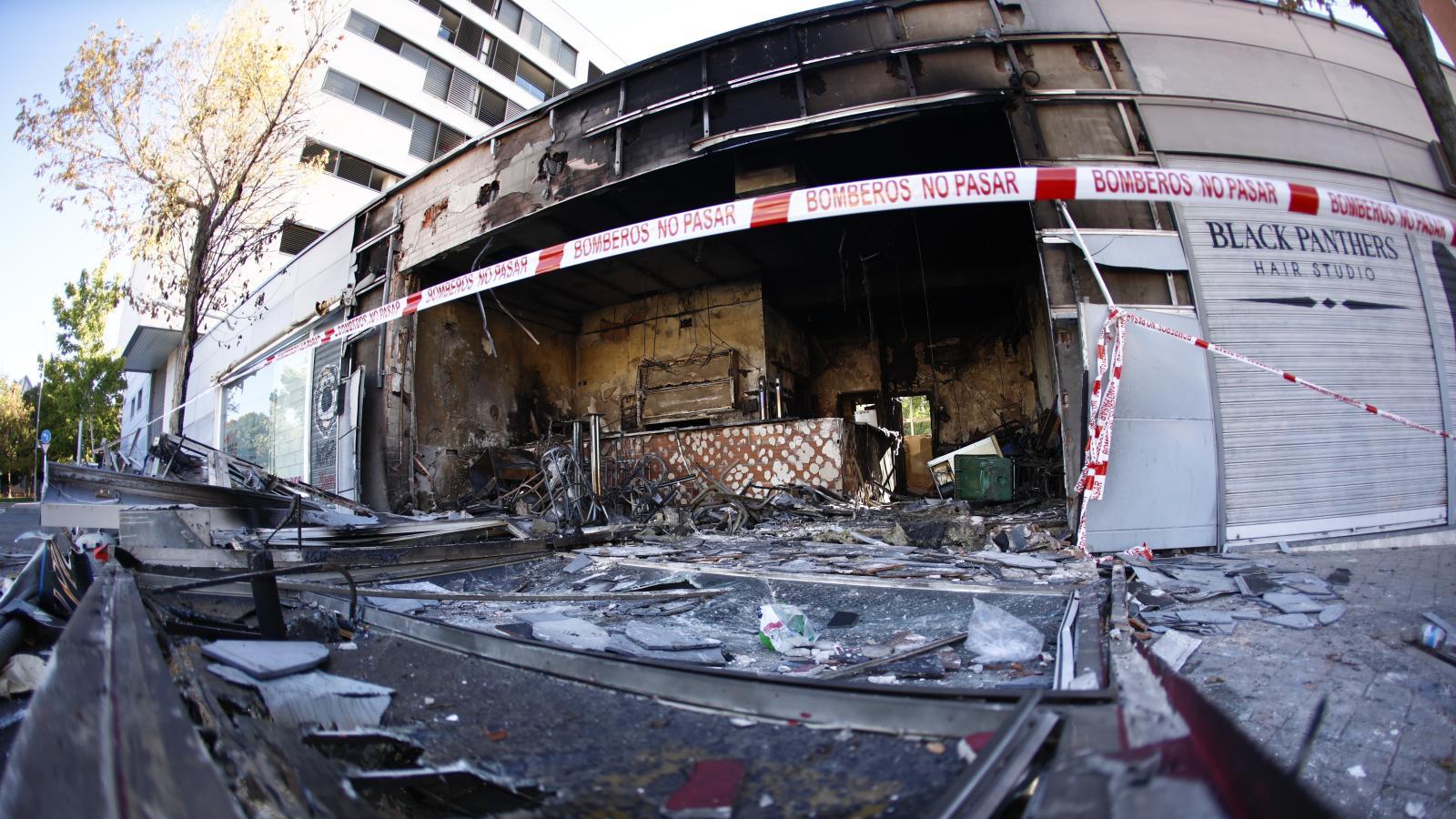 Nuevas pruebas arrojan dudas sobre el motivo del fuego de un bar en Madrid