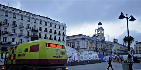 Los sindicatos de limpieza viaria acuerdan convocar una huelga