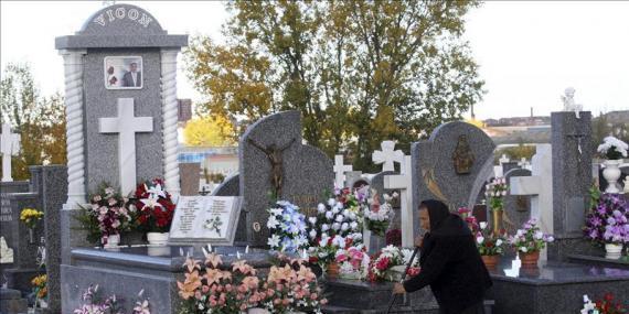 Cada familia gastará en flores una media de 40 euros el día de Todos los Santos