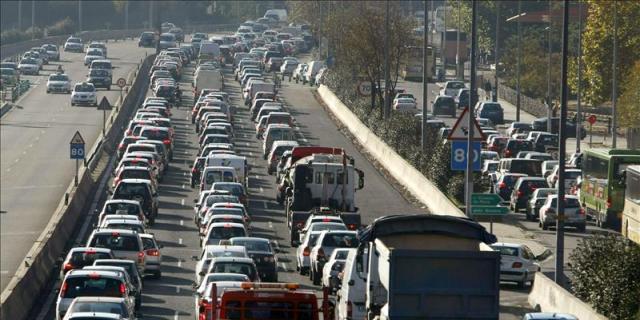 Un madrileño pierde 23 horas al año en atascos
