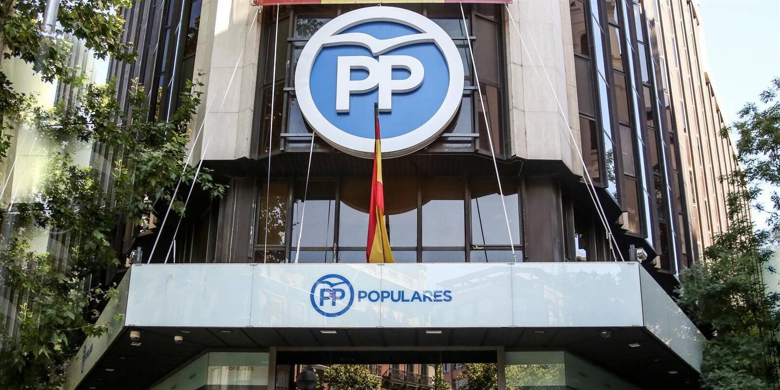 El PP de Madrid destituye a 15 presidentes de agrupaciones locales
