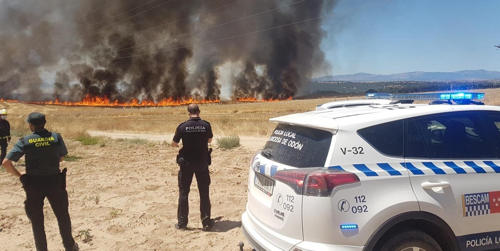 Controlado un aparatoso incendio en Villaviciosa de Odón tras calcinar 28 hectáreas de cereal