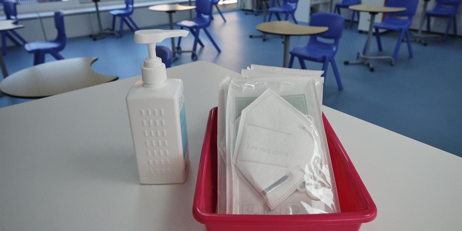 Ruiz Escudero dice que la vuelta al cole será &quot;meditada&quot;, no descarta ningún escenario y se valorará lo hecho en otros países