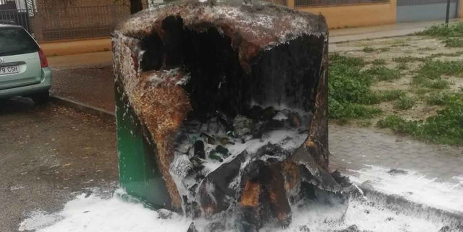 Identificados tres menores por quemar varios contenedores en Ciempozuelos