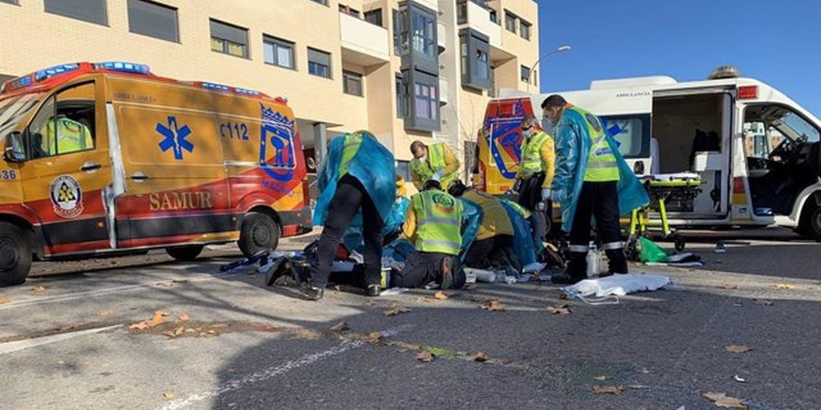 En estado muy grave tras ser atropellado mientras cruzaba un paso de peatones en Villa de Vallecas