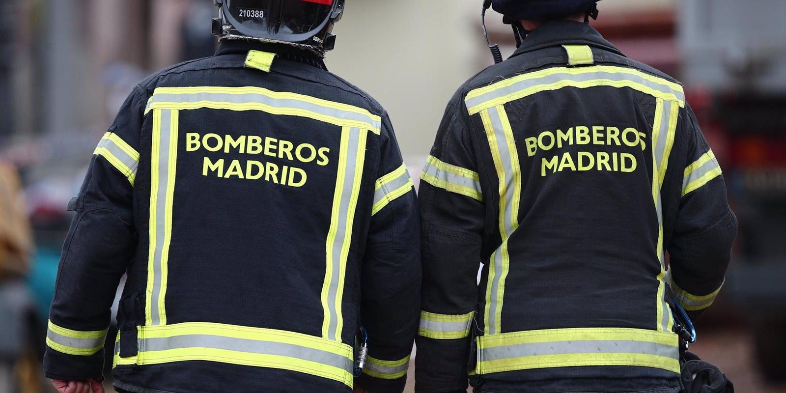 Un fallecido y 21 heridos, dos graves, en un incendio en Alcalá de Henares