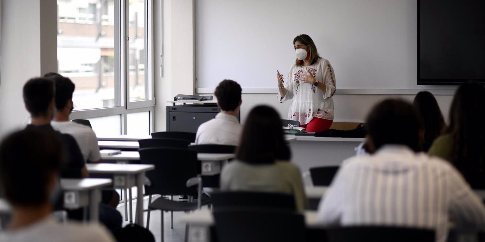 La Consejería de Educación publica la convocatoria de 3.700 plazas para docentes