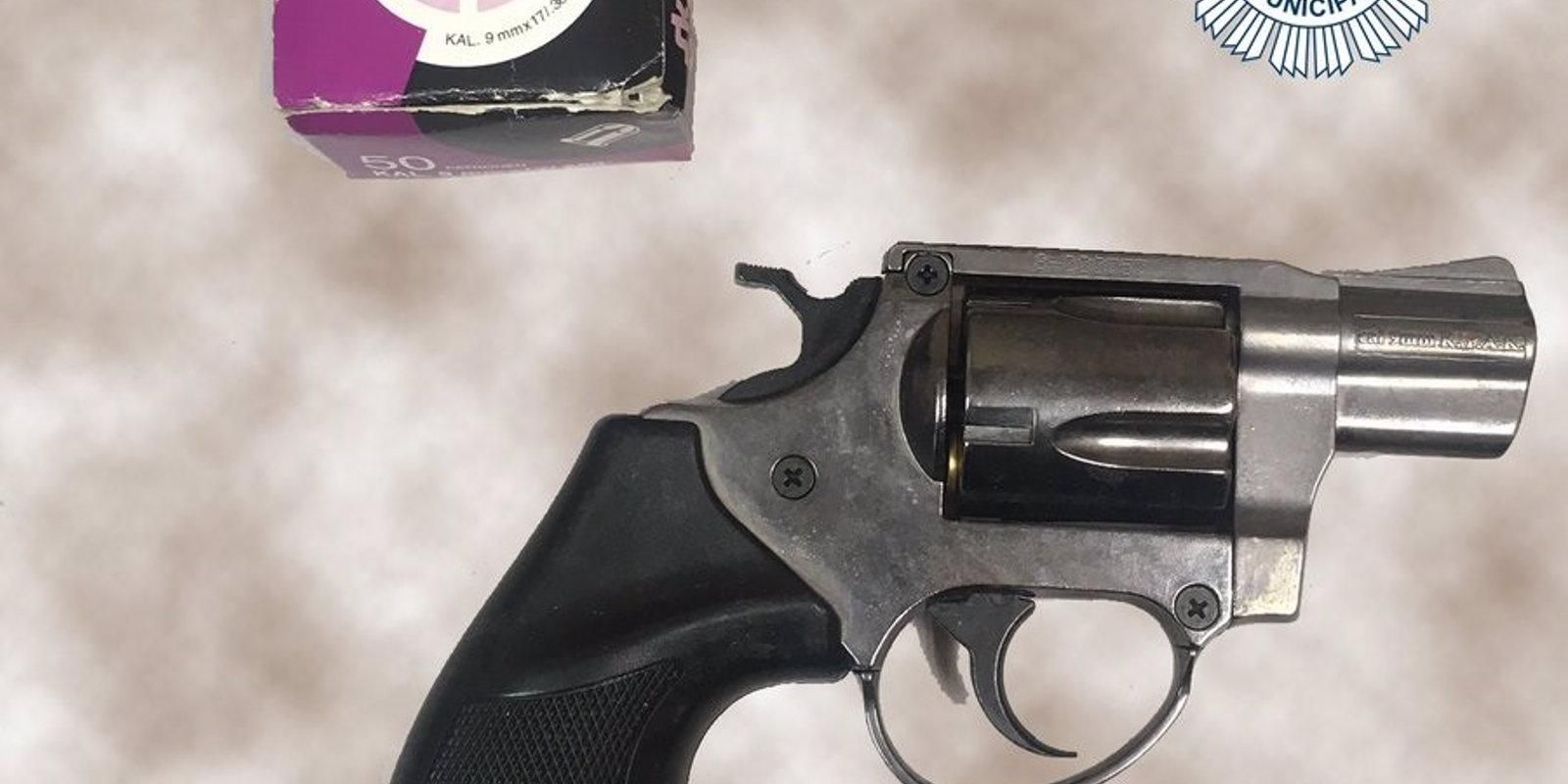 Detenido un hombre por disparar desde el balcón cercano a Sol con un arma detonadora