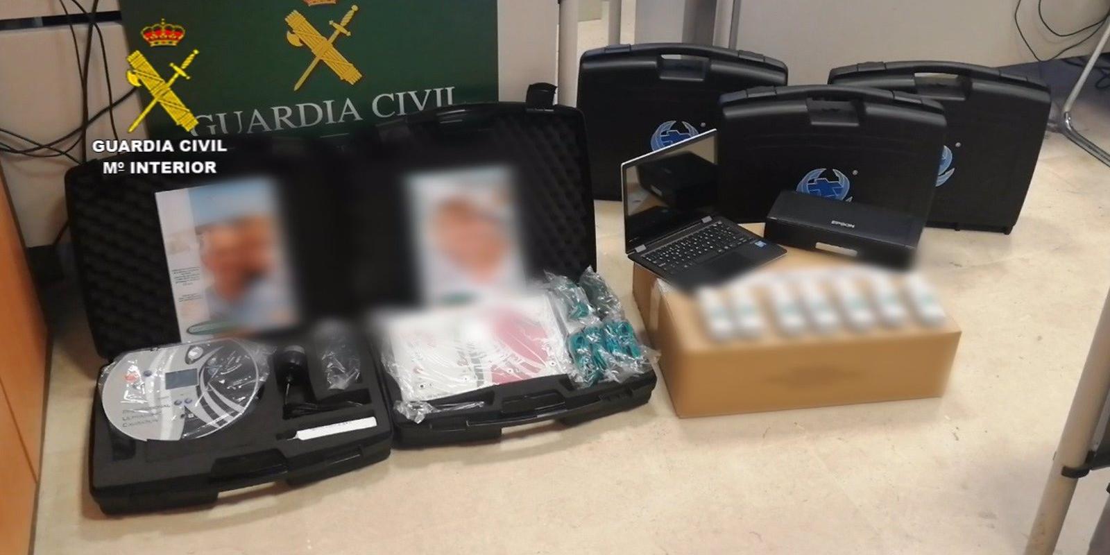 Desmantelan un grupo que simulaba ser personal sanitario para vender a ancianos aparatos de ultrasonido