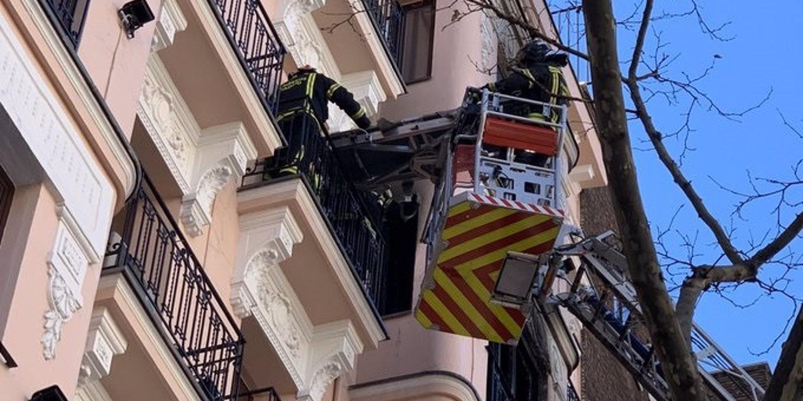 Muere un anciano de 93 años en el incendio de su casa en el paseo de Reina Cristina