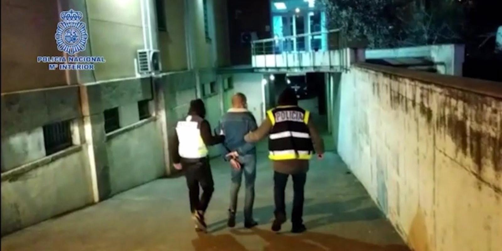 Dos detenidos por la agresión con un palo a una policía en los disturbios en Madrid a favor de Pablo Hasél