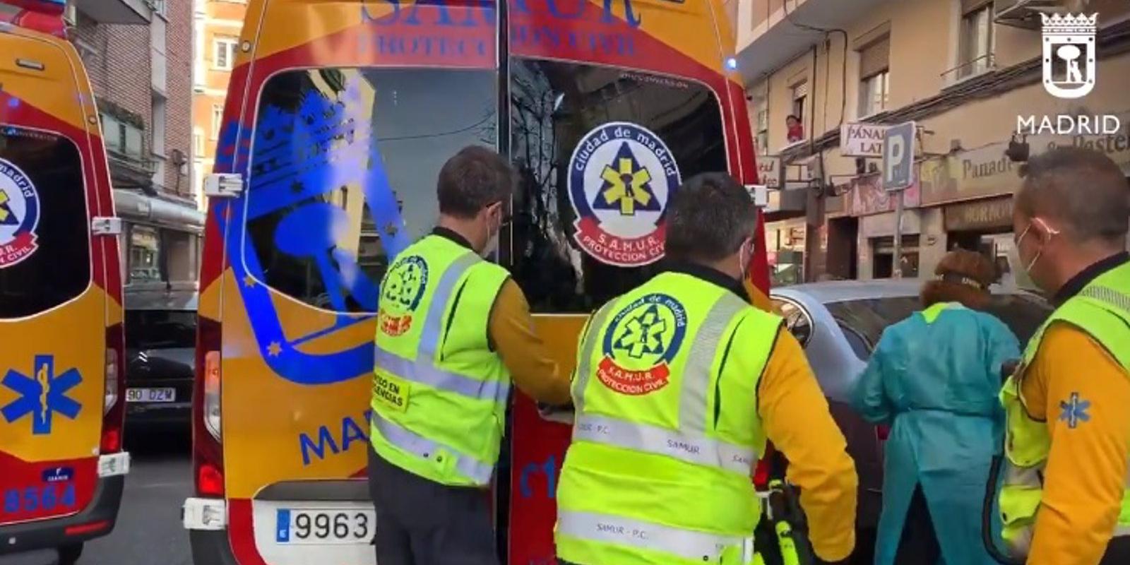 Nace sano un niño en el baño de una panadería de Carabanchel