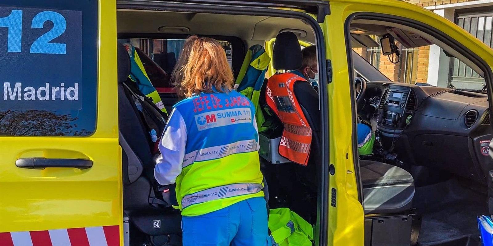 Herido grave un albañil de 47 años tras pisar un tragaluz de plástico en una nave y caer al vacío