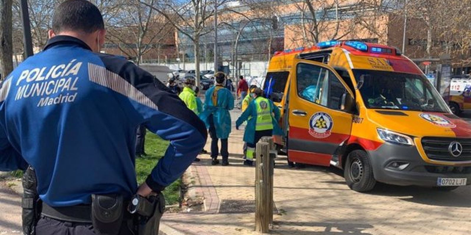 Ingresada grave en el hospital Clínico una mujer de 79 años tras ser atropellada por un patinador