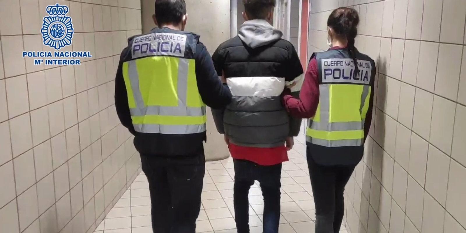 Detenidos once miembros de la banda Forty Two en Móstoles por tentativa de homicidio y asociación ilícita Detenidos once miembros de la banda Forty Two en Móstoles por tentativa de homicidio y asociación ilícita