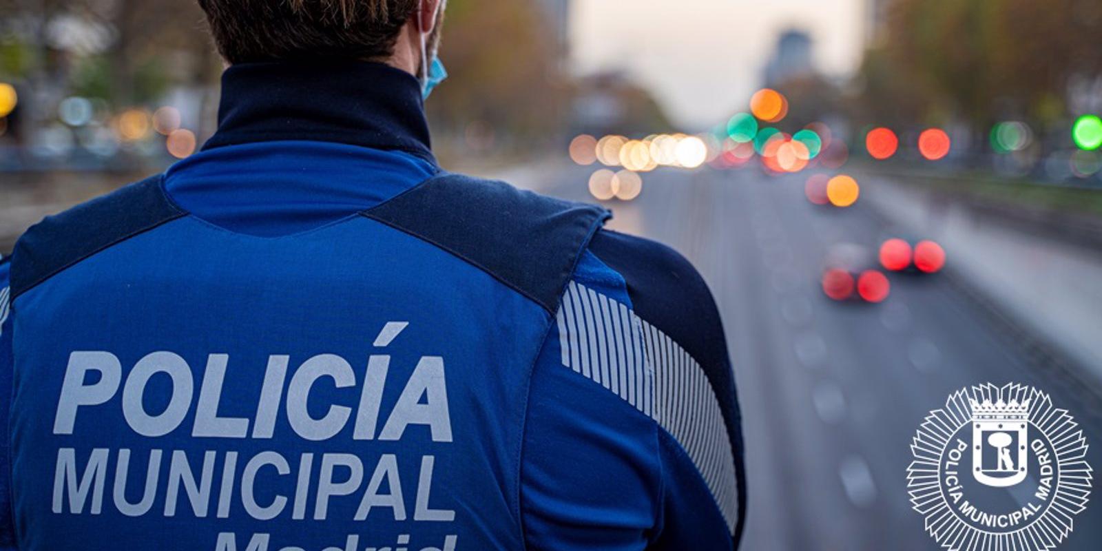 Intervenidos casi 2.000 productos alimenticios caducados en un bazar de la calle Hortaleza