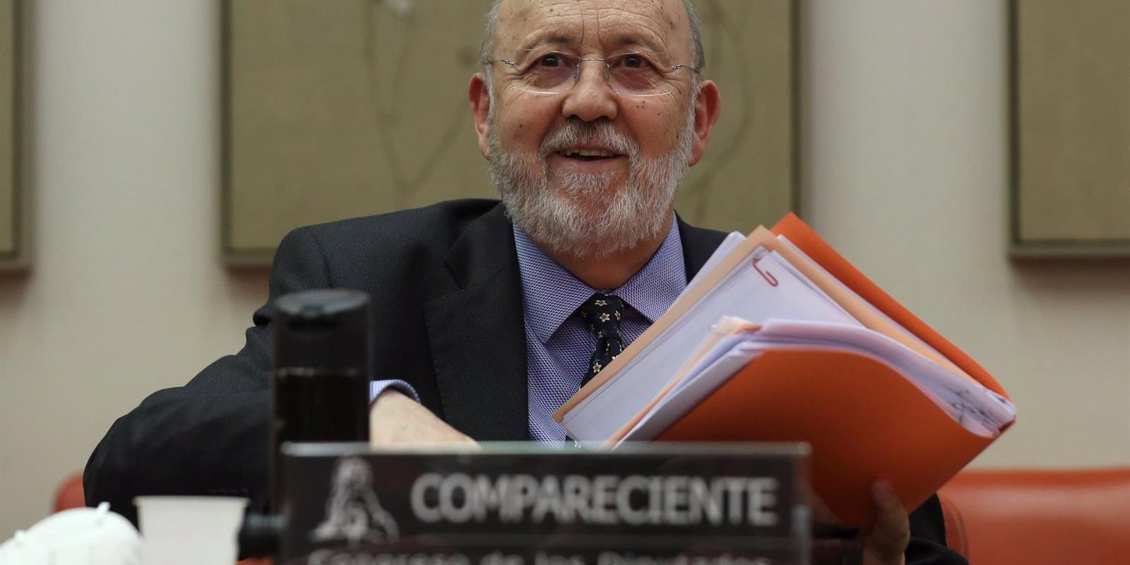 Expertos en demoscopia señalan un error en el reparto de escaños del CIS 